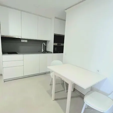 Appartement Alondras White Aircon And Pool